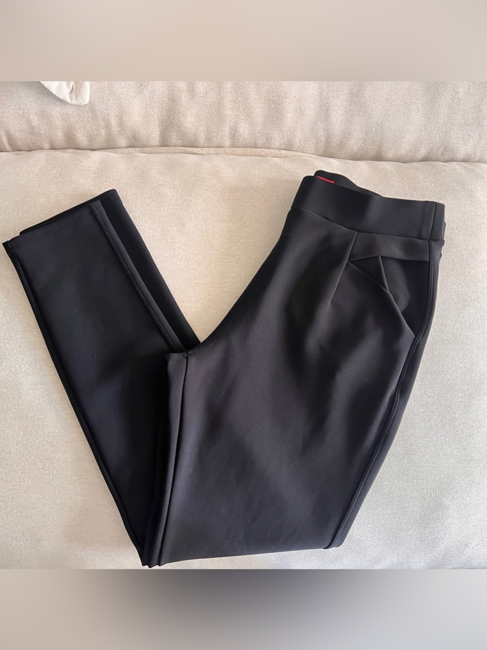 Black pants in Women’s Size M